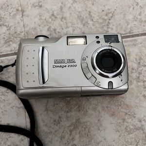 Vintage KONICA Minolta Dimage 2300 Zoom Digital Camera NOT TESTED